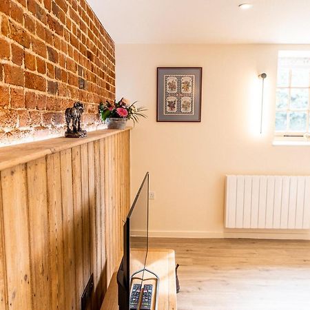 The Stable Appartement Canterbury Buitenkant foto